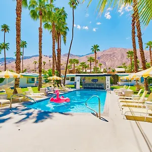 酒店 A Place In The Sun - Adults Only Big Units, 24h Heated Pool & In 1 Acre Park Prime Location, Dog Friendly, Midcentury Modern Boutique