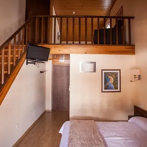 Avet Hotel